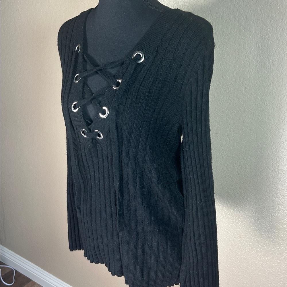 Rock & Republic Black Ribbed Lace-Up Sweater Top Size M - Picture 2 of 4